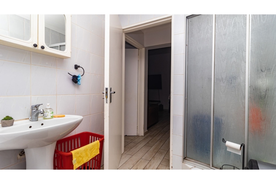 2 Bedroom Property for Sale in Bloubergrant Western Cape